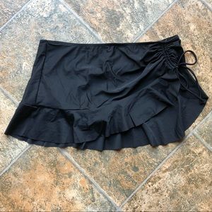 NEVER WORN Black Swim Skirt Bottom